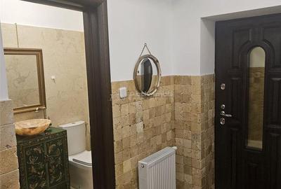 Casă cu 4 camere cu Teren 100 Mp în 1 Decembrie