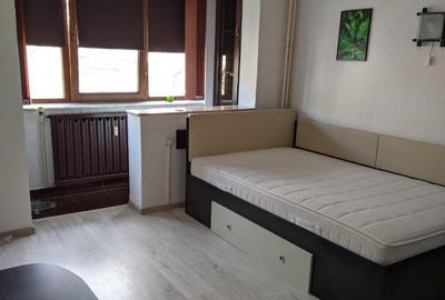 Inchiriez garsoniera Str. Gheorghe Ionescu Sisesti - 1