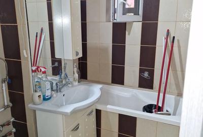Inchiriez apartament 2 camere - 8