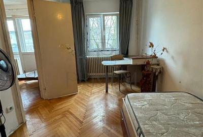 Apartament cu 3 camere semidecomandat în Dacia