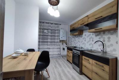 Apartament cu 3 camere decomandat, mobilat în Lunei - 3