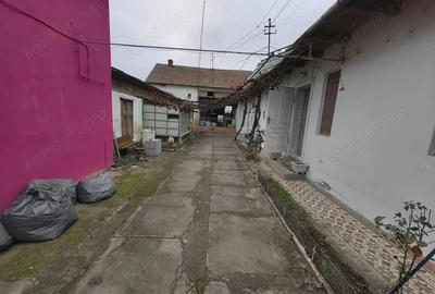 Casă cu 6 camere cu Canalizare în Aradul Nou - 5