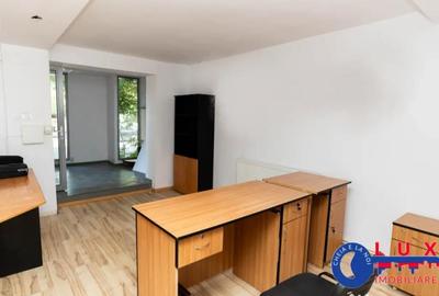 Spațiu comercial, de 57 mp, în Central - 3