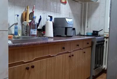 Apartament cu 3 camere decomandat în Drumul Taberei - 9