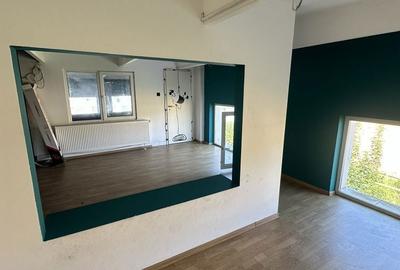 Spațiu comercial, de 27 mp, în Central - 3