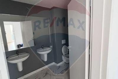 Apartament cu 3 camere decomandat în Periferie - 6