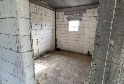 Casă cu 4 camere în Plaiul Vulcanești - 4