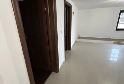 Casă cu 4 camere cu Teren 1090 Mp în Central - 13
