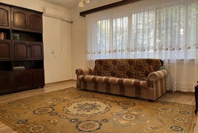 Inchiriere 3 camere semiutilat Bd. Carol - 10