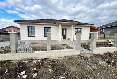 Casa individuala cu 5 ari teren, semifinisata, zona Aerodrom Unirea Casa individuala cu 5 ari teren, semifinisata, zona Aerodrom Unirea - 2