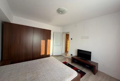 Garsonieră decomandată în Micro 12 - 3