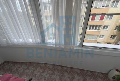 Apartament cu 2 camere decomandat în Astra - 2