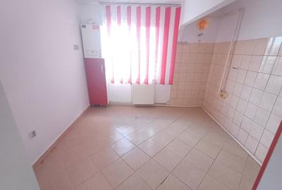 Vanzare  3 camere - Imobiliare MAXICONFORT - 6
