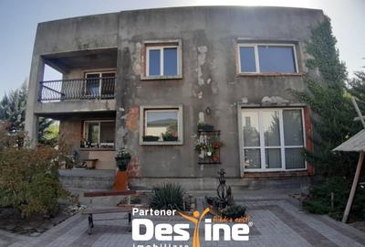 Casă individuală cu 5 camere cu Teren 330 Mp în Central - 2