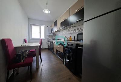 Apartament cu 2 camere decomandat în Tractorul - 7