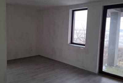 Casă cu 4 camere în Central - 7