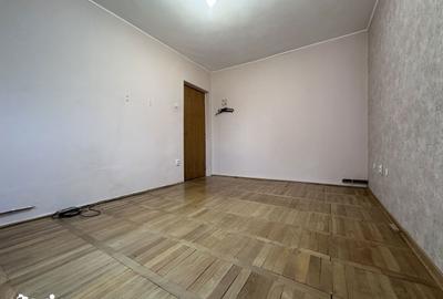 Apartament cu 4 camere decomandat în Micro 5 - 11