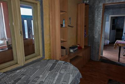 Casa 6 camere libera la vanzare RASNOV - 11