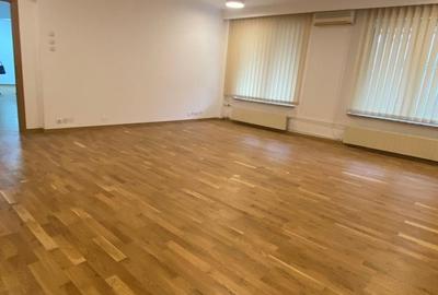 Apartament cu 10 camere decomandat în Aviatorilor - 3