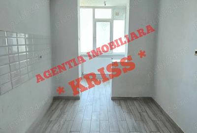 Apartament cu 3 camere semidecomandat în Calea București - 10