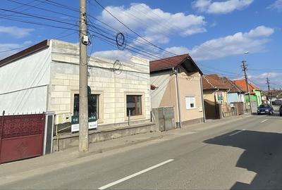 Casă cu 4 camere în Central