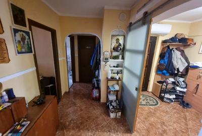 Apartament cu 4 camere decomandat în ICIL - 9
