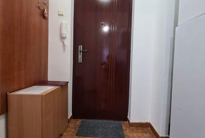 Garsonieră decomandată, mobilată în Titan - 8