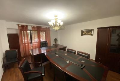 Apartament cu 3 camere decomandat în Unirii