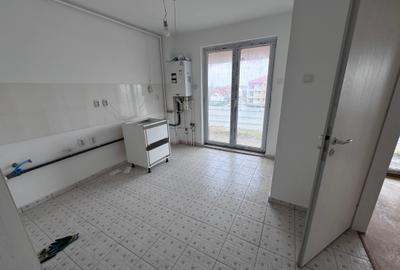 Apartament cu 3 camere decomandat în Aviației - 4