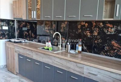 Casă cu 15 camere cu Teren 50 Mp în Carierei - 7