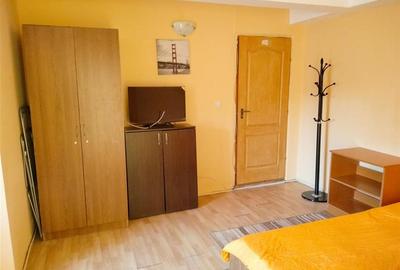 Garsonieră decomandată, mobilată în Bularga - 2