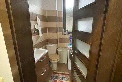 Casă cu 5 camere în Lazu - 4