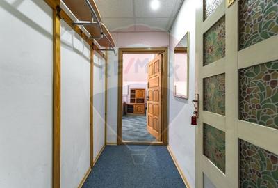 Hotel/Pensiune, de 814.79998779297 mp, în Centrul Istoric - 28