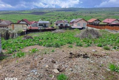 Teren de 616 mp, în Iris