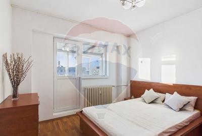 Apartament cu 4 camere decomandat în Obor
