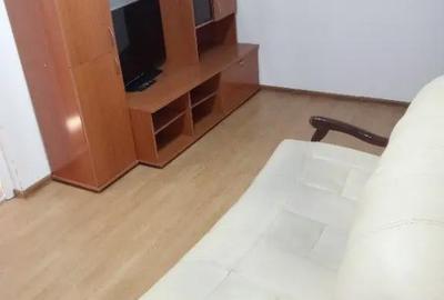 Apartament cu 2 camere nedecomandat în Obor