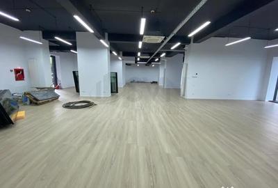 Spațiu comercial, de 273 mp, în Central - 5