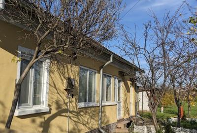 Casă individuală cu 3 camere cu Canalizare în Fărcașele - 3
