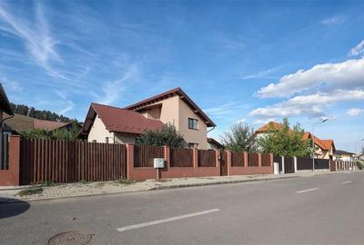 Vila cocheta, facilitati valoroase, strada asfaltata, intimitate: Tur LIVE! Vila cocheta, facilitati valoroase, strada asfaltata, intimitate: Tur LIVE! - 57