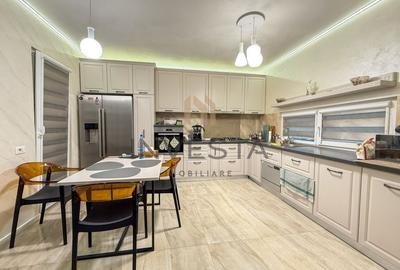 Casa moderna, spatioasa , pe o strada privata retrasa! - 4