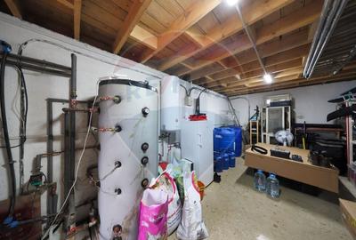 Ansamblu rezidențial cu casă principală și anexe, teren 1.487 mp - 19