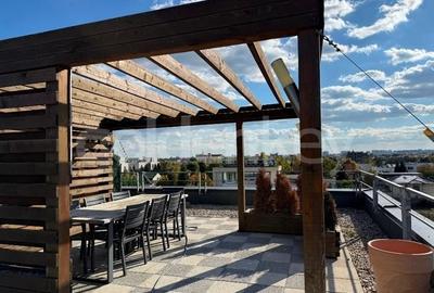 Apartament cu 3 camere decomandat, mobilat în Iancu Nicolae