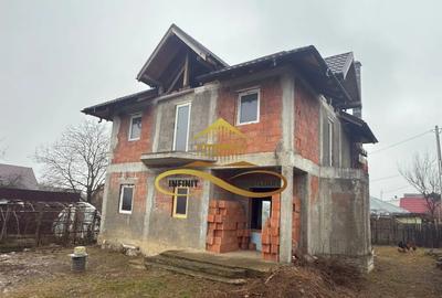 Casă cu 4 camere cu Canalizare în Calea Moldovei - 8