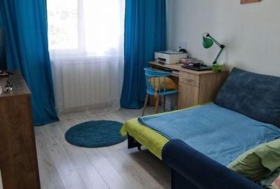 Apartament cu 3 camere decomandat în Poarta 6 - 21
