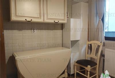 Casă cu 4 camere cu Canalizare în Central - 2