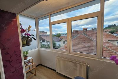 Apartament cu 2 camere decomandat în Central - 2