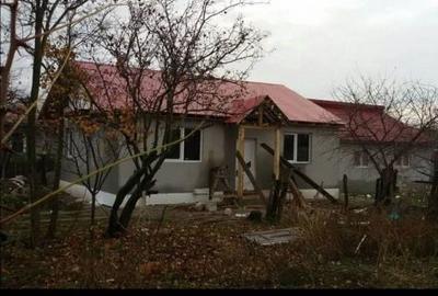 Casă cu 3 camere în Brădeanu - 3