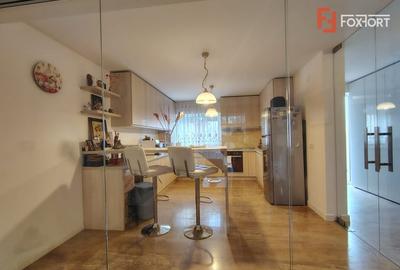 Casă cu 3 camere cu Canalizare în Dumbrăvița