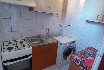 Garsonieră decomandată în Nicolina - 8