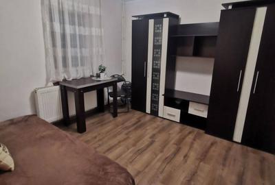 Garsonieră decomandată în Gruia